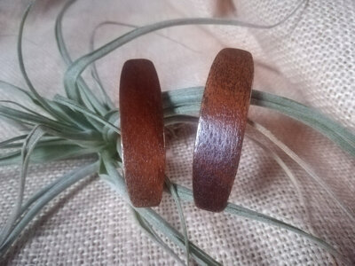 2 (petites) barrettes en bois de chêne foncé
