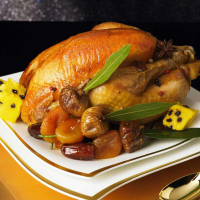 Poularde élevée à la ferme finie au lait 17/1