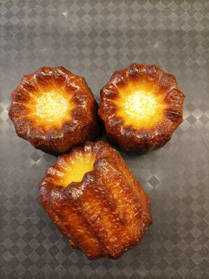 Cannelé bordelais