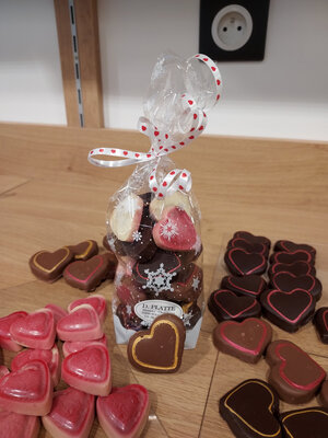 Assortiment chocolats en forme de coeur 200g