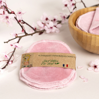 4 lingettes démaquillants rose