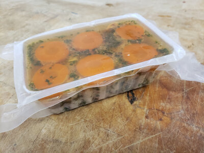 Terrine de poulet en gelée