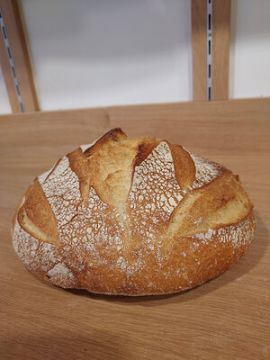 Miche rustique non tranchée