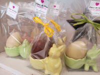 Pâques coquetier oeuf blanc