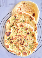 Garlic naan