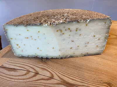 Tomme de brebis au fenugrec
