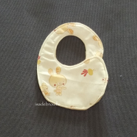 Bavoir poupée ourson