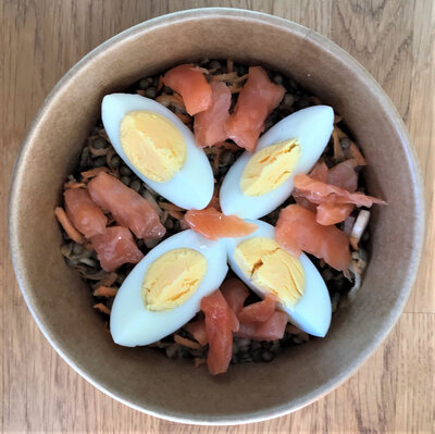 Saumon et salade de lentilles et carottes