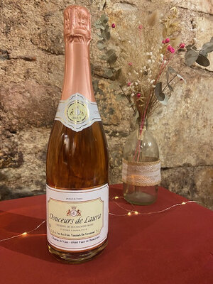 Crémant de bourgogne rosé 'douceurs de laura'