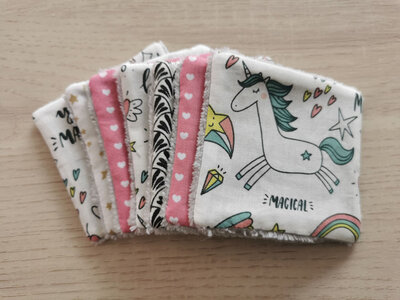 Carrés lavables 'licornes'