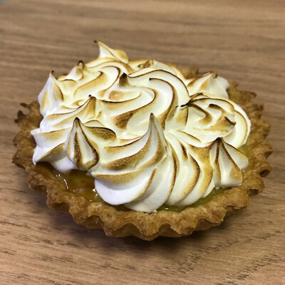 Tartelette à la rhubarbe meringuée