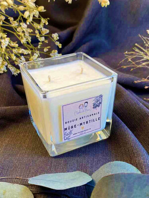 Bougie artisanale cube - mûre-myrtille