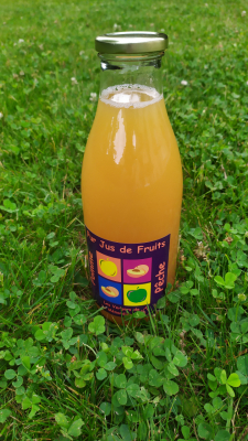 Jus de pommes pêche