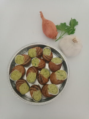 12 escargots en coquille à la bourguignonne