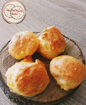 10 gougères