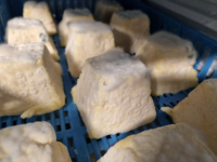 Pyramide demi-sec nature façon pouligny