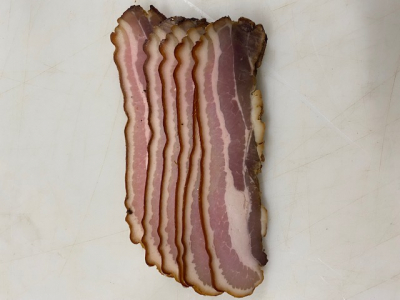 Lard fumé tranche