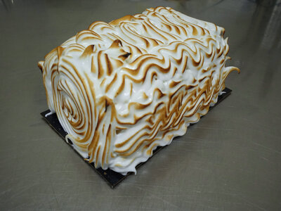 Bûche omelette norvégienne 6/8 parts