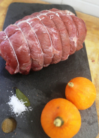 Rôti cuissot sanglier lard fumé/fruits secs