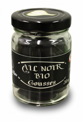 Gousses d'ail noir en pot