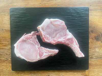 4 côtes de porc avec os bio (700g mini)