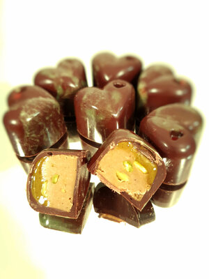 Coeurs noir praliné noisette et pistaches