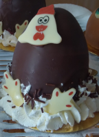 Oeuf de pâques au chocolat noir