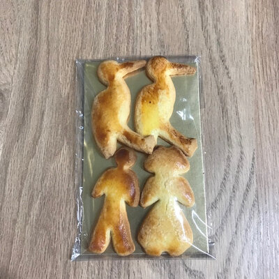Couple d'alsacien + cigognes