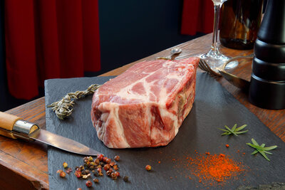 Côte échine épaisse avec os de porc bio 600gr