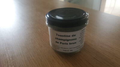 Toastine de champignons de paris bruns