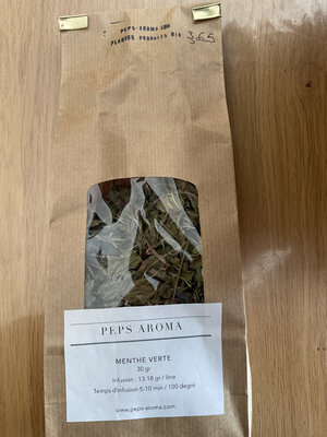 Feuilles de menthe verte séchée