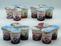 Yaourt brassé sur lit de cerise et aromatisé