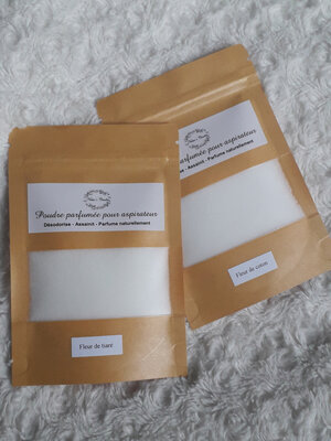 Poudre parfumée pour aspirateur