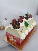 Bûche 6/8 parts pistache/framboise meringue