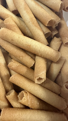 Biscuit cigarette