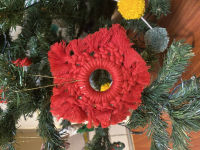 Flocon de neige en macramé rouge