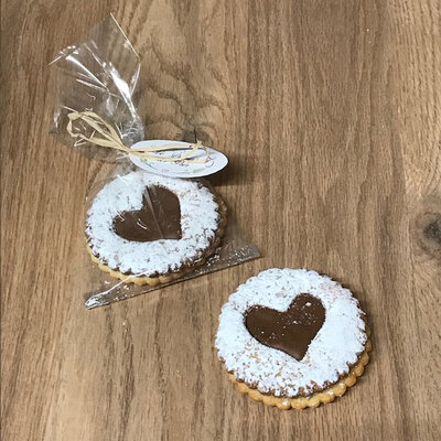 Coquins au chocolat-pralin rond avec coeur