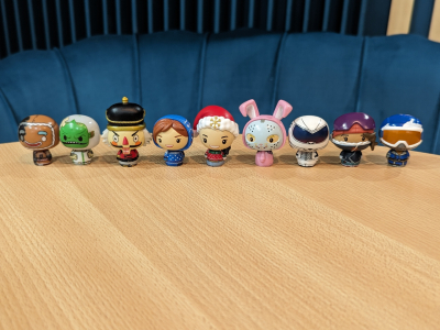 Oeuf surprise figurine pop