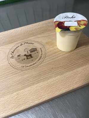 Fromage blanc -chèvres- à la peche