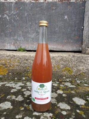 Jus pomme fraise