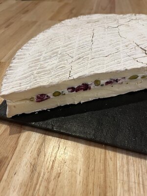 Brie pistache cranberries