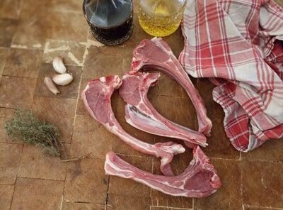 Côtes premières d'agneau par 4