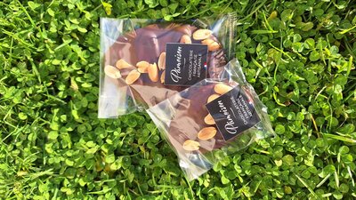 🔔 oeuf (au) plat caramel & praliné cacahuète