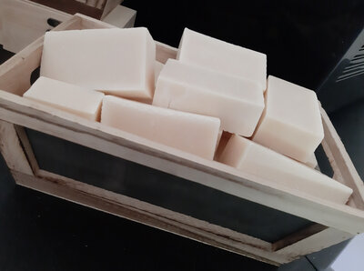 Savon lait de chèvre nature carotte bonne min