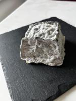 La pyramide cendrée