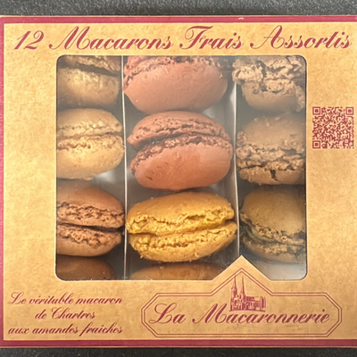🍬 12 macarons assortis famille poirier