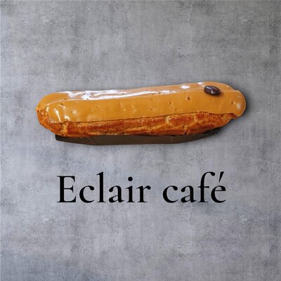 Eclair au café