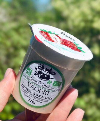 Yaourt brassé fraise (lait entier)