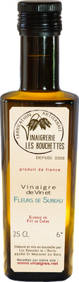 Vinaigre de vin et fleur de sureau