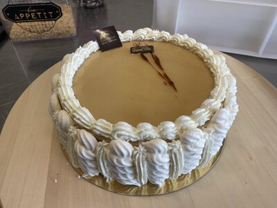 Vacherin 8/10 caramel beurre salé/vanille